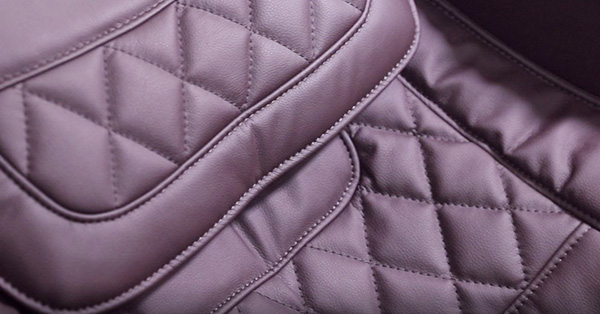 Thay da ghế massage tại nhà khi nào? Địa chỉ bọc da tin cậy