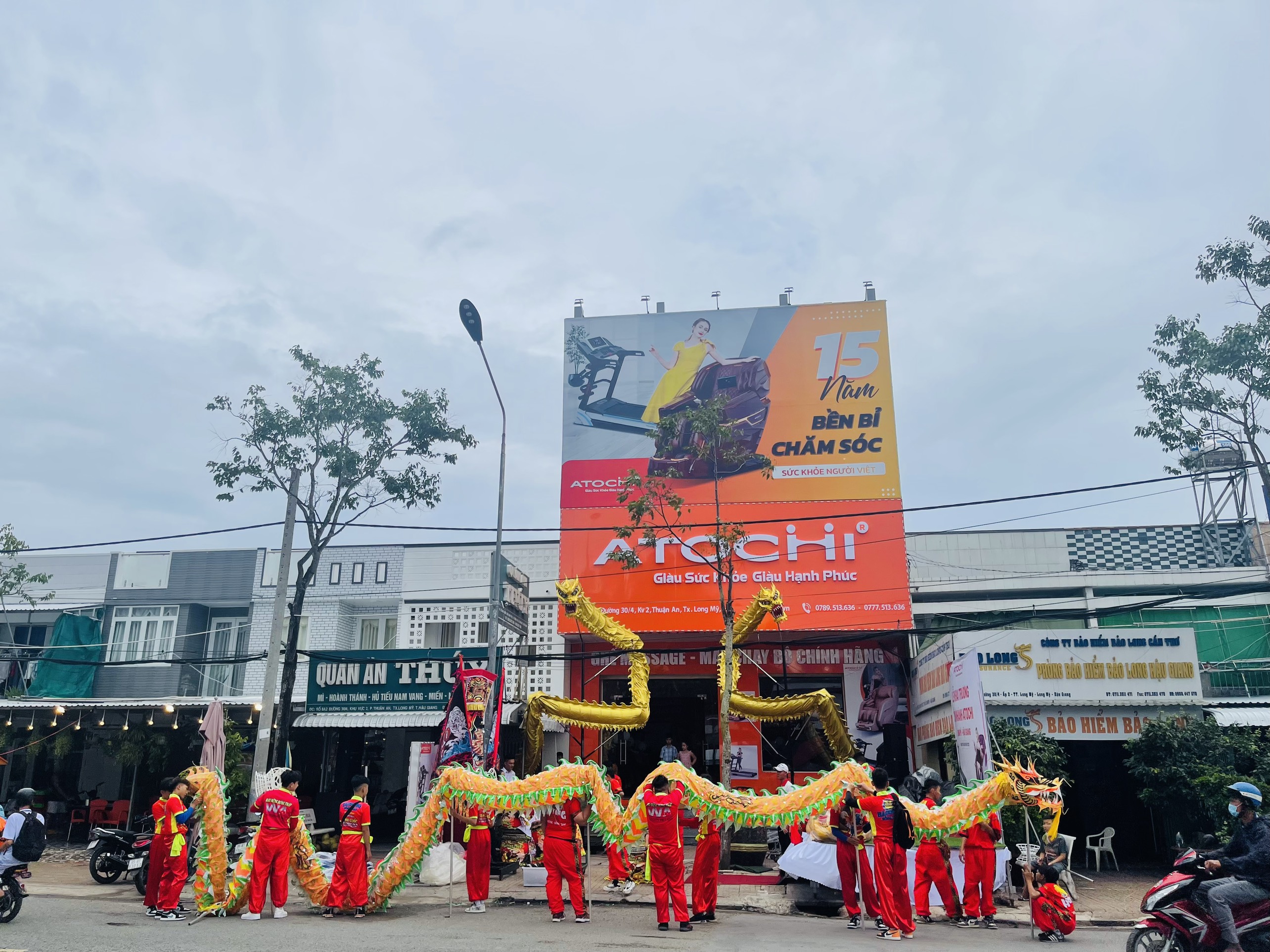 Ghế mát xa toàn thân giá bao nhiêu