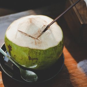 100ml nước dừa bao nhiêu calo trong đó?