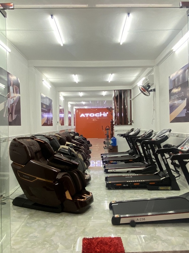 Các sản phẩm ghế massage và máy chạy bộ được tại showroom Tiền Giang